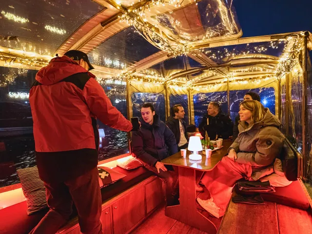 Amsterdam Light Festival Ticket • Air BnB best verkochte winter boot tour
