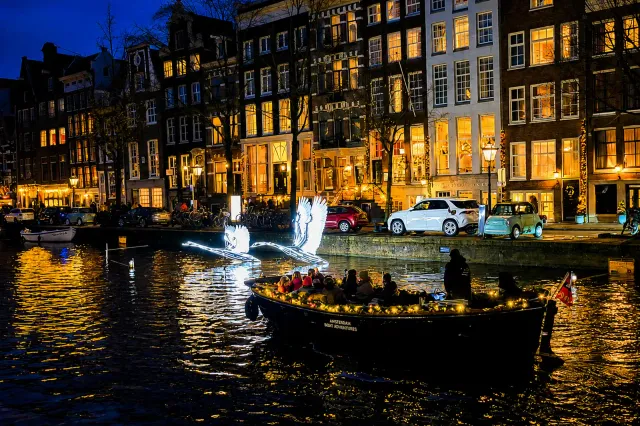 Private Amsterdam Light Festival Boat Tour — photo 2