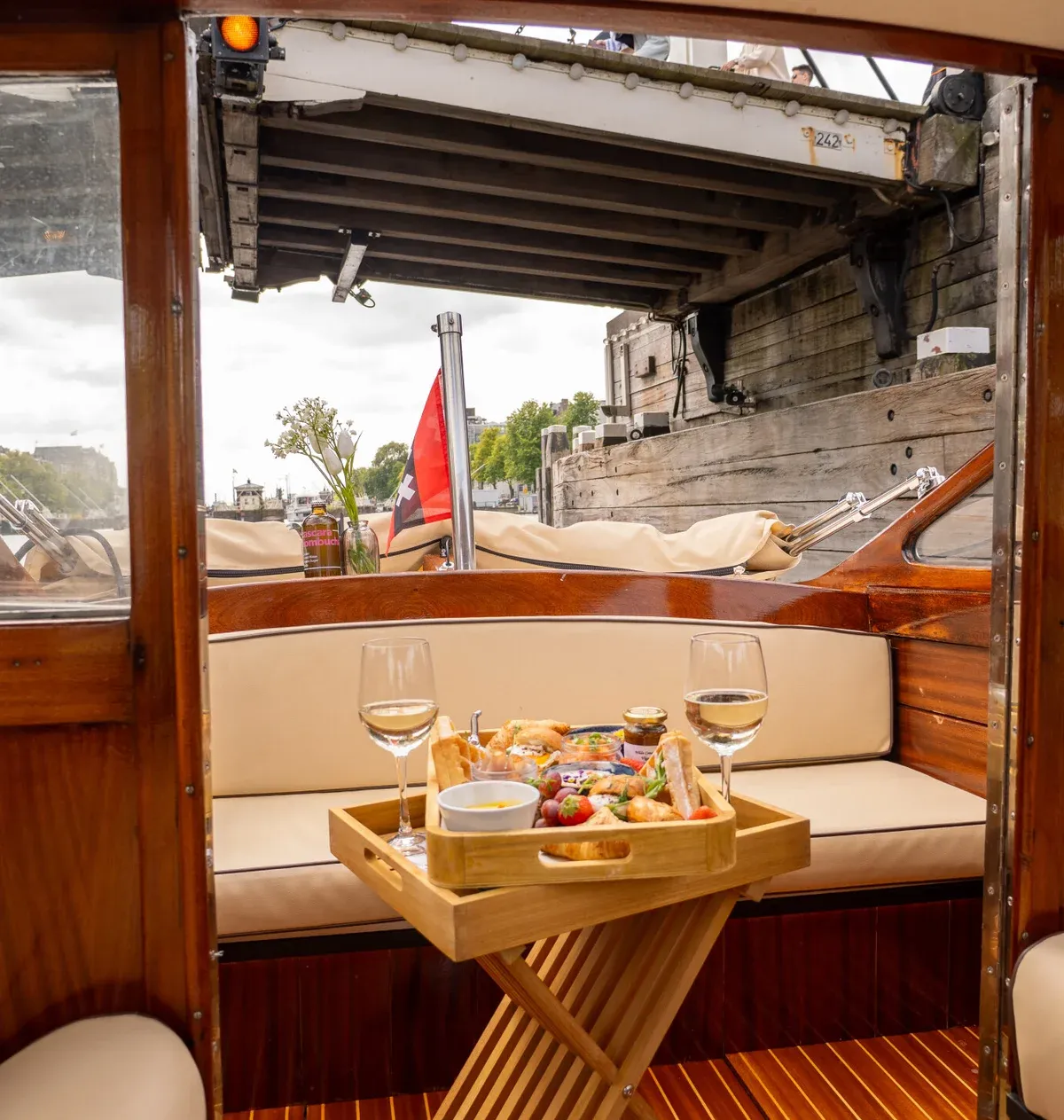 1971 Venetian Saloon - Boat Private Cruise β photo 18