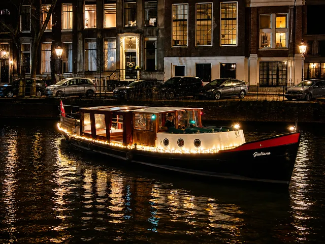 Amsterdam Light Festival - Shared Tour