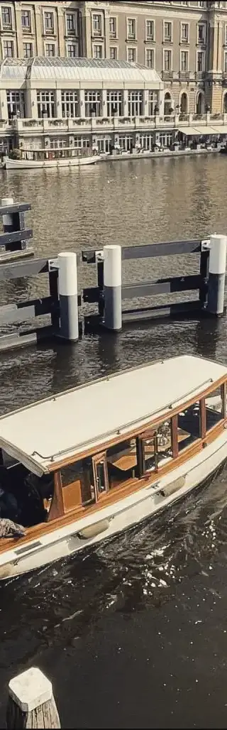 Undine - the luxury saloon boat of Amsterdam