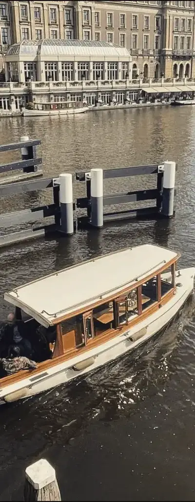 Undine - the luxury saloon boat of Amsterdam