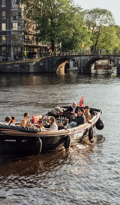 Amsterdam Famous Canal Belt Discovery Tour - Private tour