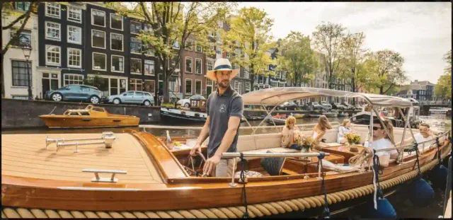 Morning Canal Cruise Amsterdam- Departure Keizersgracht 106